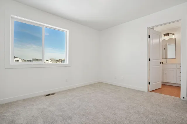 $345,000 | 2420 38th Avenue South, Moorhead, MN 56560