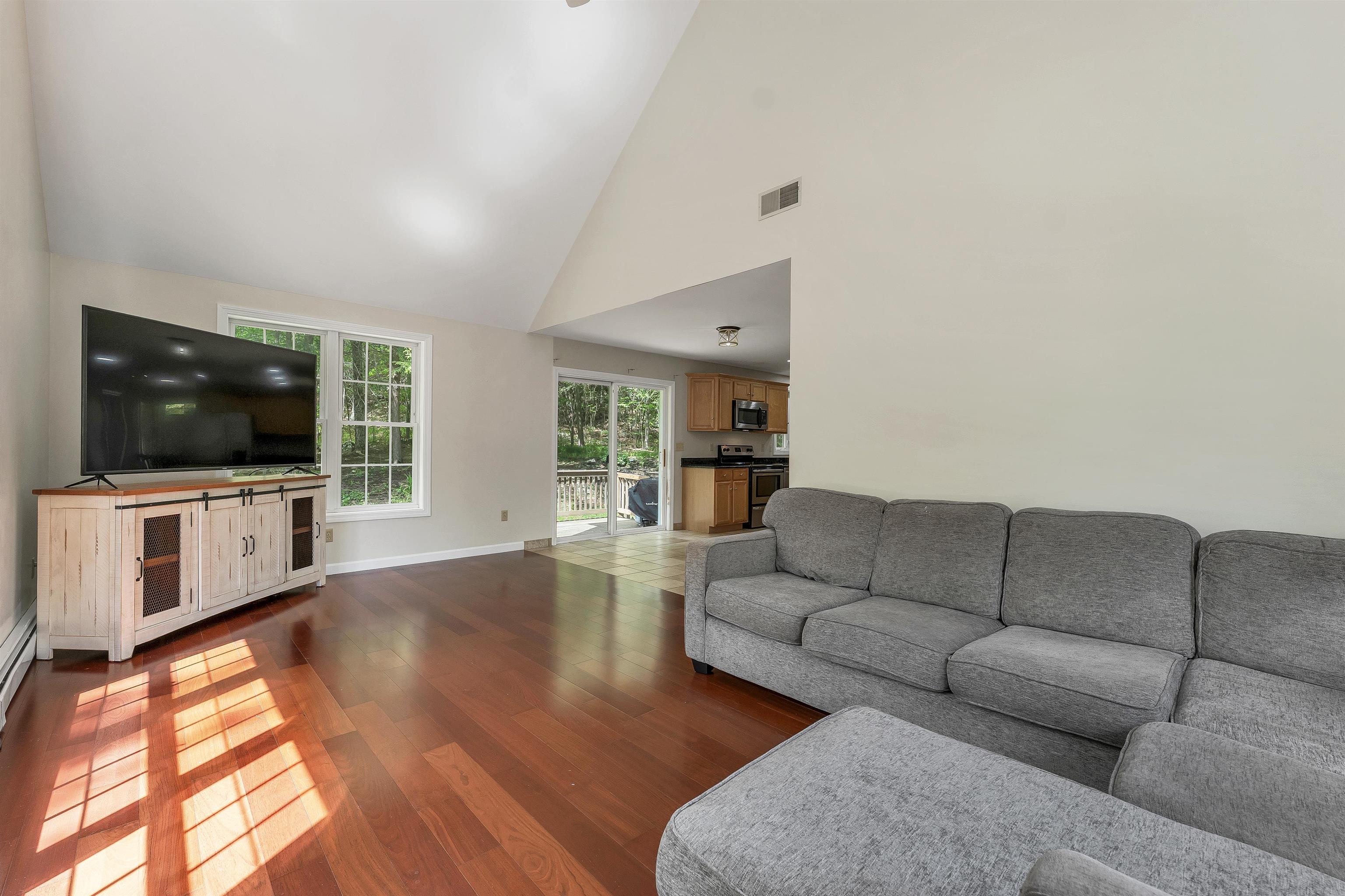 10 Edwin Lane Newmarket, NH 03857 - Photo 14 of 60