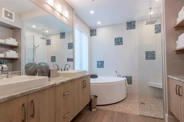 $25,048 | 1140 Seaside Drive, Unit 101, Sarasota, FL 34242