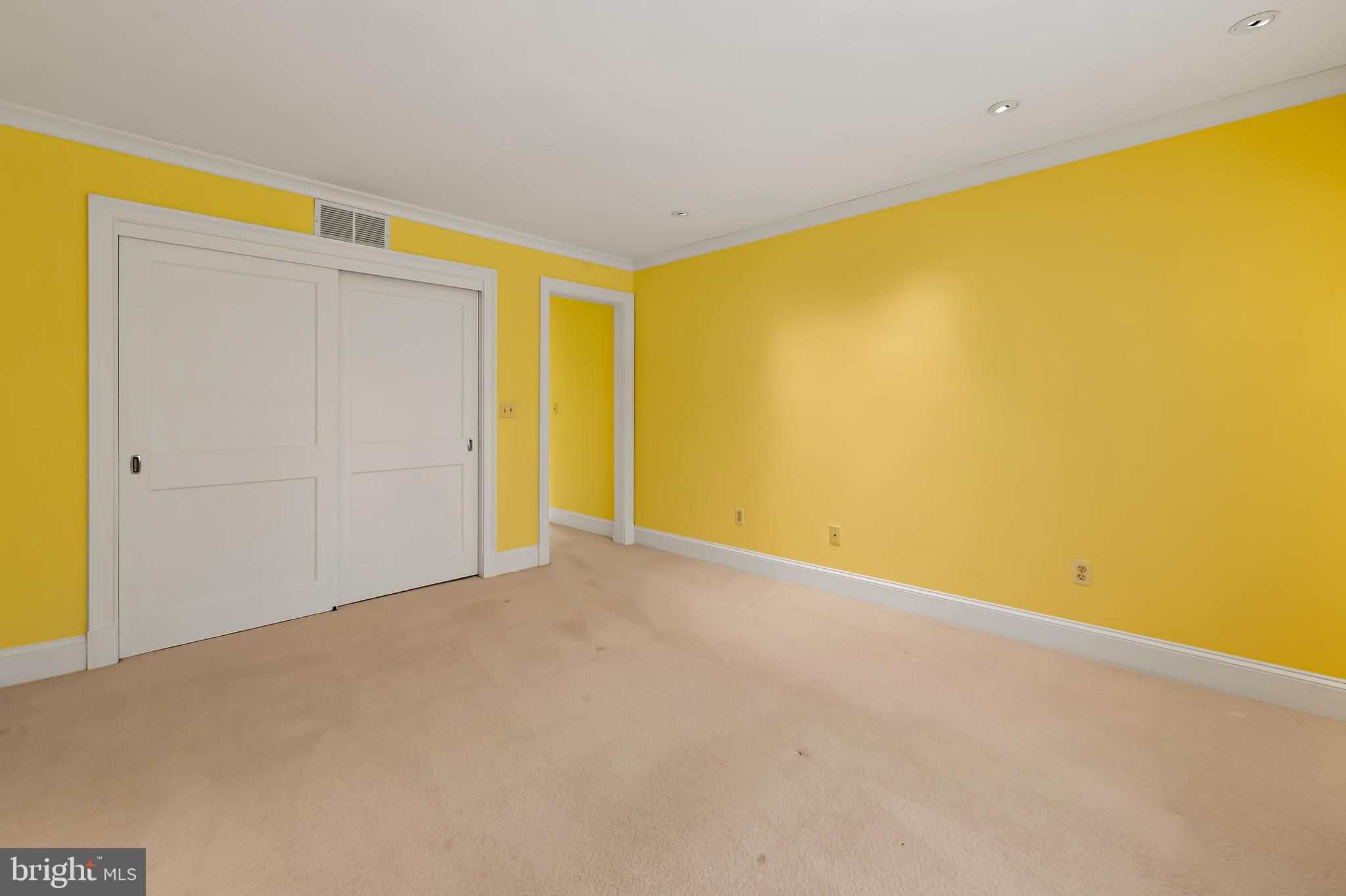 5700 Coley Court Baltimore, MD 21210 - Photo 20 of 53 a view of a big room with windows