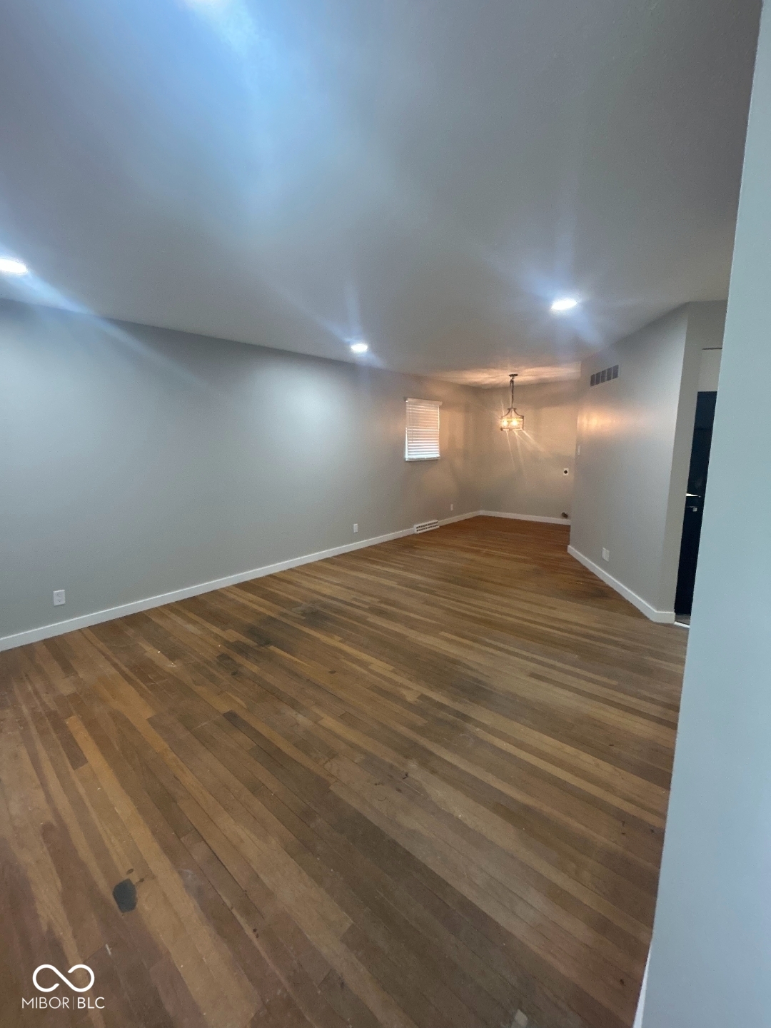 4617 North Kenmore Road Indianapolis, IN 46226 - Photo 2 of 33