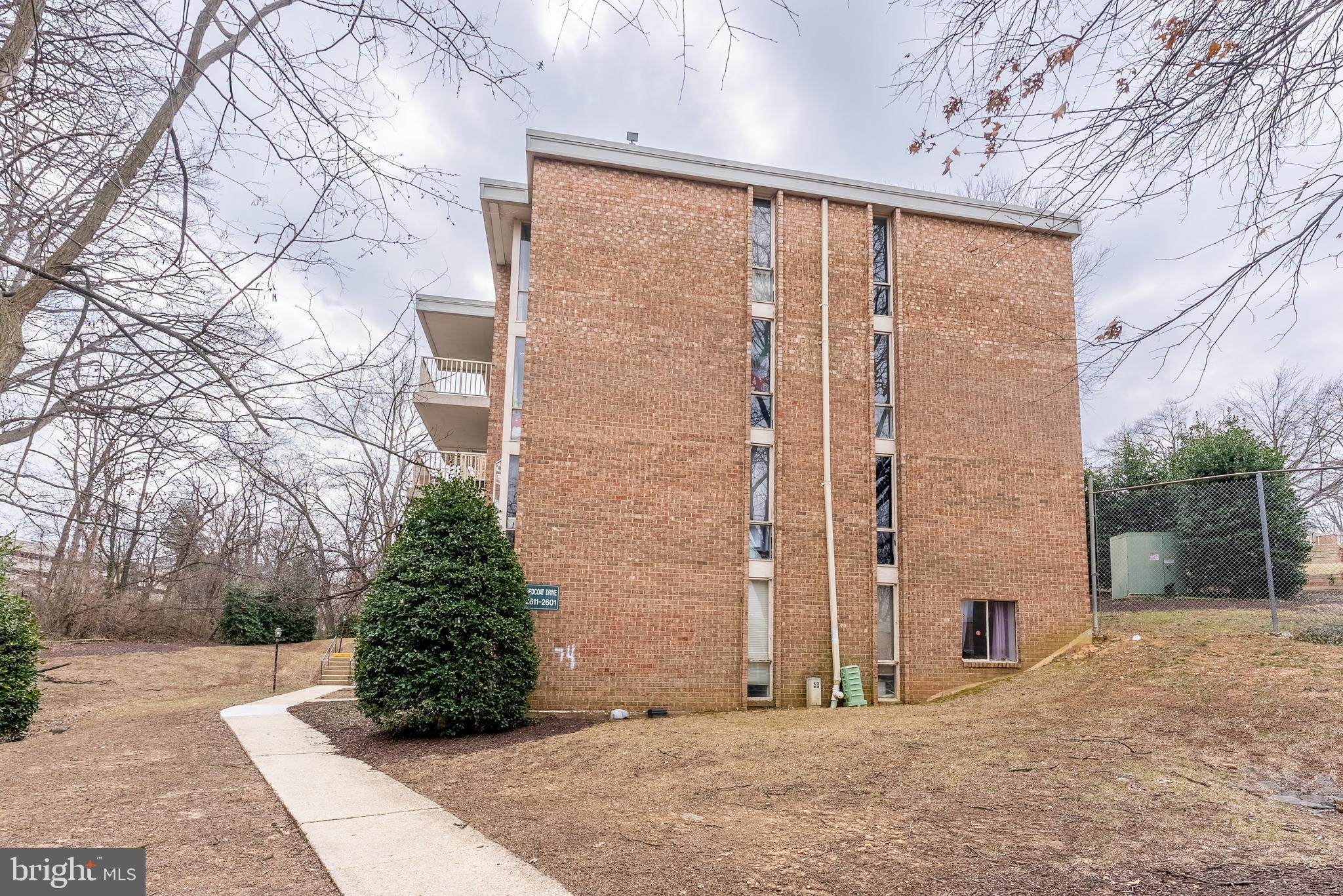 2616 Fort Farnsworth Road, Unit 242 Alexandria, VA 22303 - Photo 2 of 6 a view of a entrance
