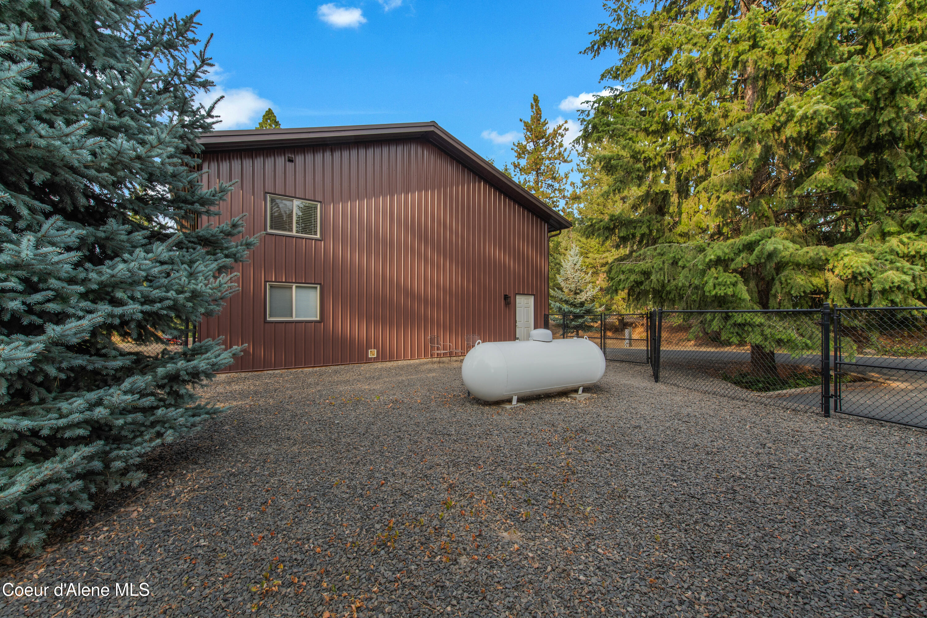 13875 South Ridgeview Drive Harrison, ID 83833 - Photo 56 of 74 30'x60' Shop w-14' Rollup Doors-3