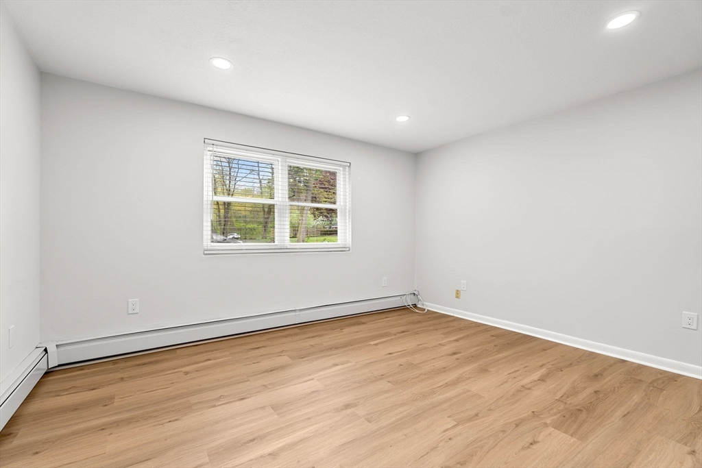 81 High Street, Unit 9 Amesbury, MA 01913 - Photo 15 of 31