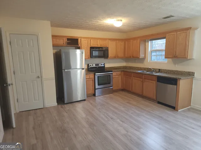 $1,800 | 250 Grand Magnolia Street, Jackson, GA 30233