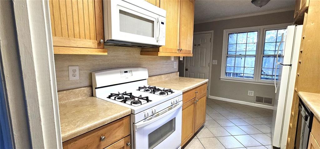 1854 Oak Ridge Way Northwest Lawrenceville, GA 30044 - Photo 4 of 19