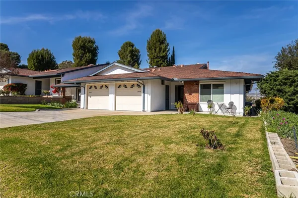 $537,500 | 19335 Oak Crossing Road, Newhall, CA 91321