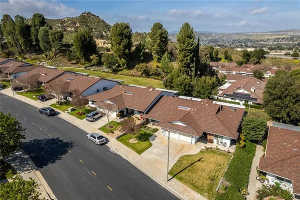 $537,500 | 19335 Oak Crossing Road, Newhall, CA 91321