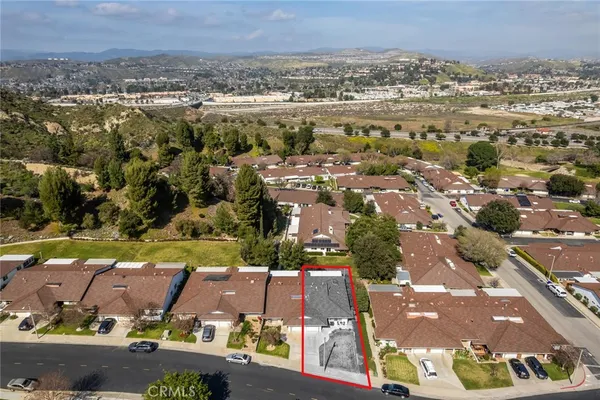 $537,500 | 19335 Oak Crossing Road, Newhall, CA 91321
