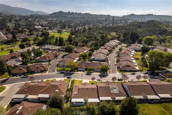 $537,500 | 19335 Oak Crossing Road, Newhall, CA 91321