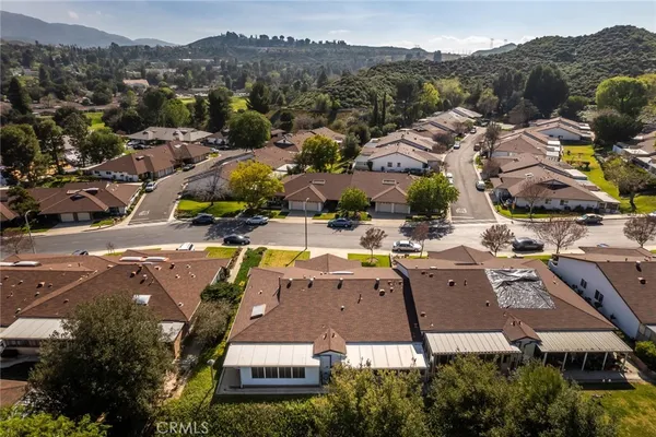 $537,500 | 19335 Oak Crossing Road, Newhall, CA 91321