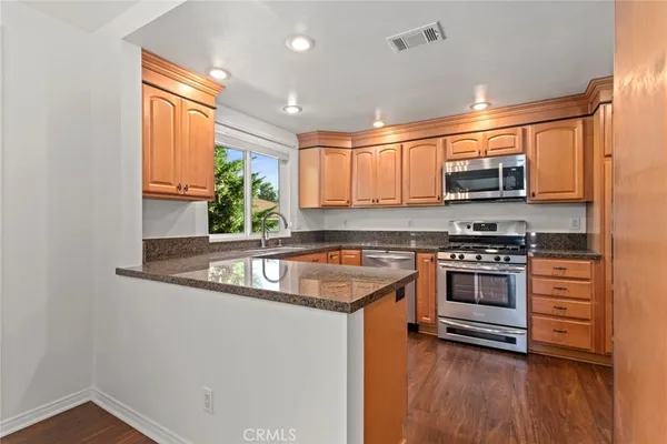 $537,500 | 19335 Oak Crossing Road, Newhall, CA 91321