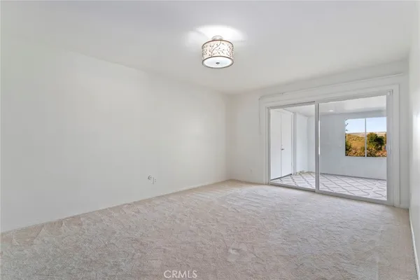 $537,500 | 19335 Oak Crossing Road, Newhall, CA 91321