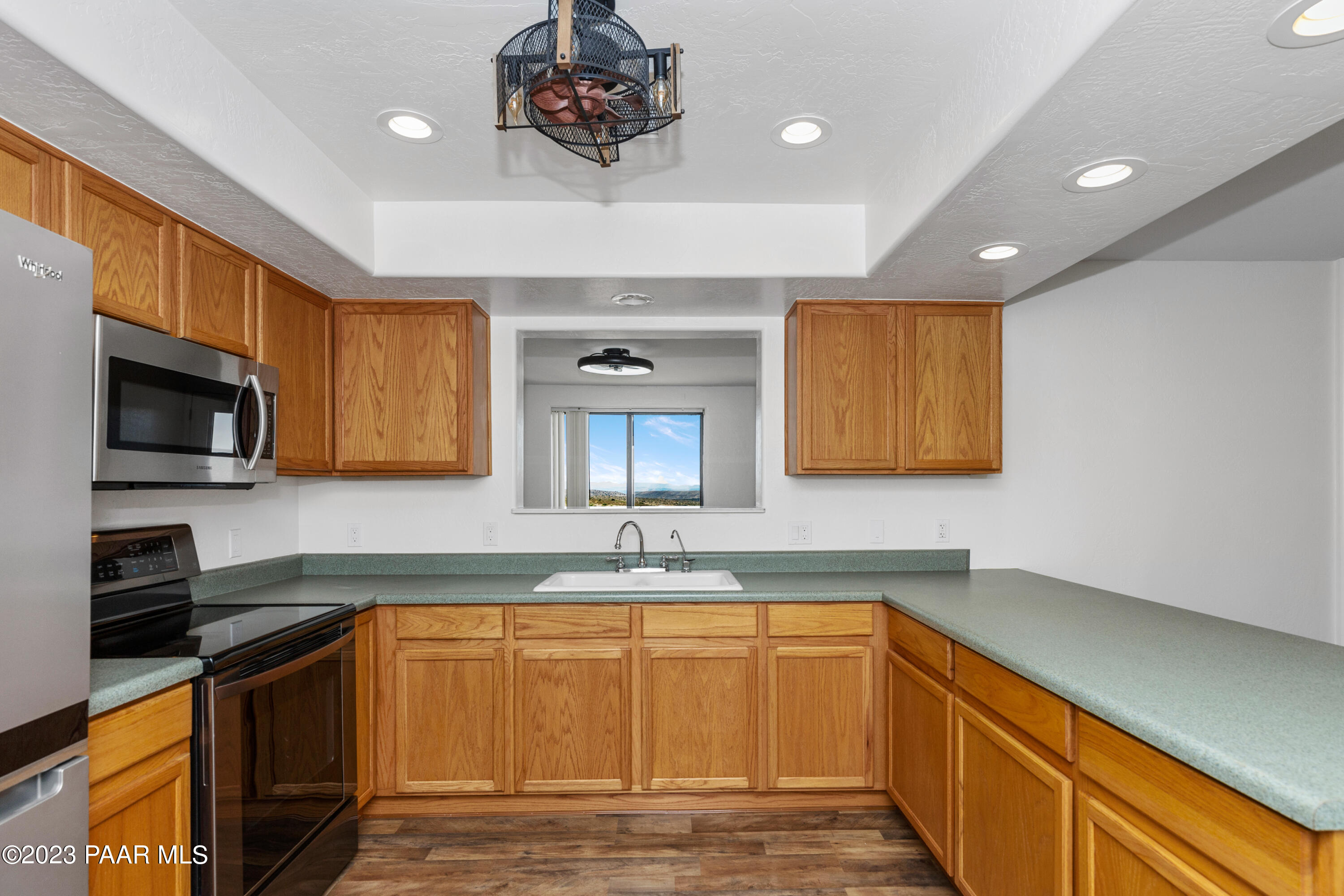 1755 South Orme Road Dewey, AZ 86327 - Photo 11 of 33 Kitchen