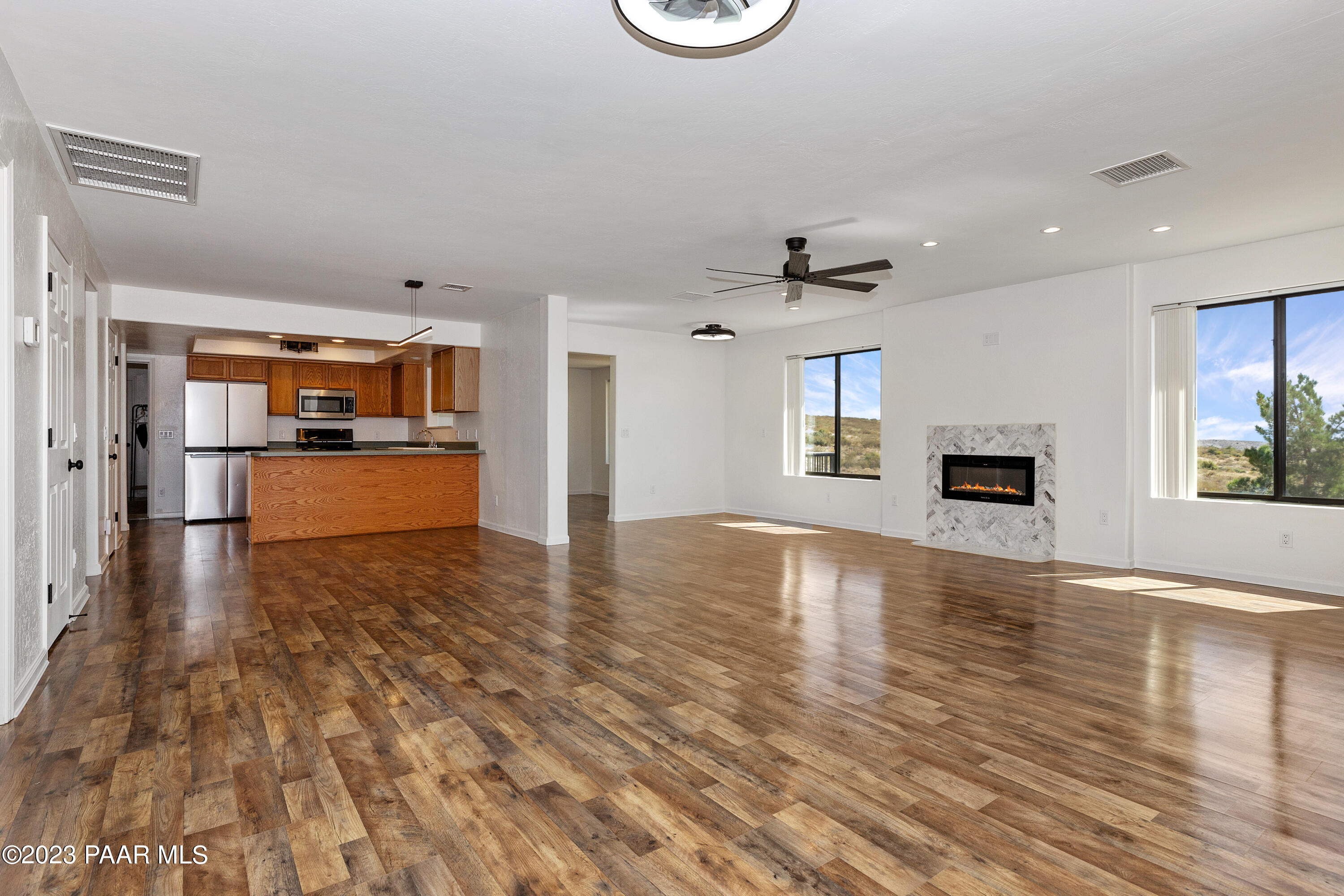 1755 South Orme Road Dewey, AZ 86327 - Photo 10 of 33 Great Room