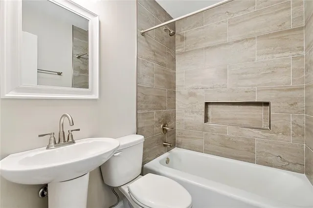 $1,800 | 208 Hunt Street, Unit A, Belle Chasse, LA 70037