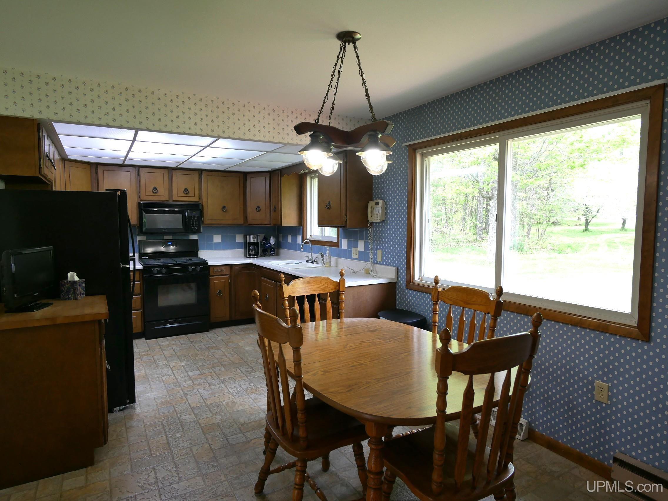 26514 Hendrickson Road Calumet, MI 49913 - Photo 10 of 69 Gallery Image 10