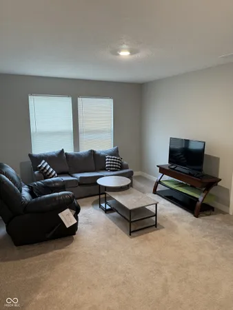 $2,800 | 17132 Seaboard Place, Noblesville, IN 46062