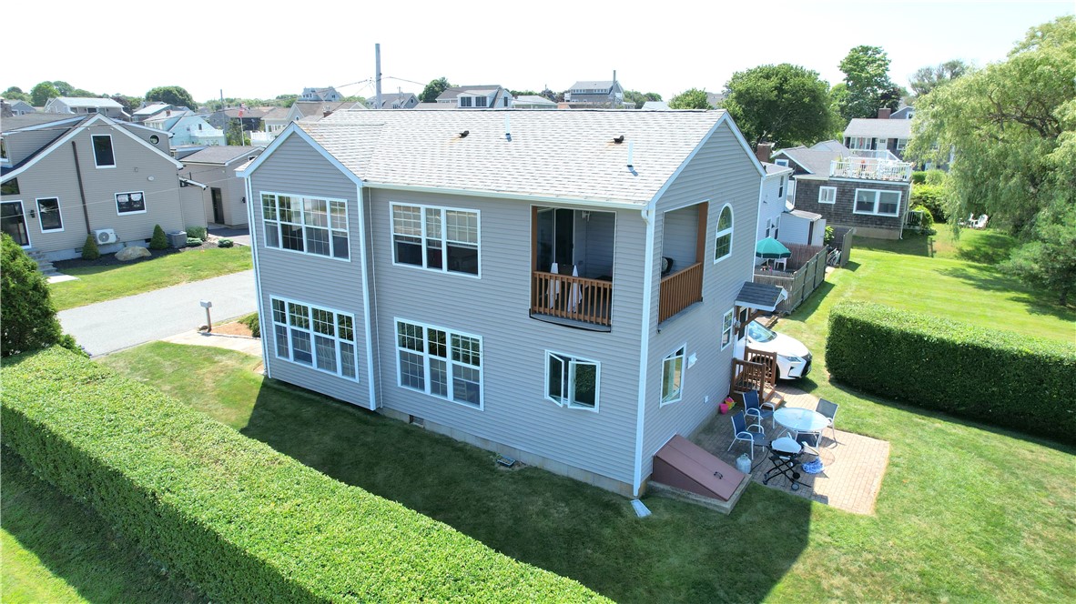 1 Elizabeth Road Narragansett, RI 02882 - Photo 2 of 38