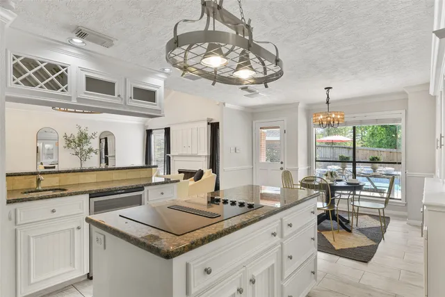 $5,800 | 416 Live Oak Lane, Friendswood, TX 77546