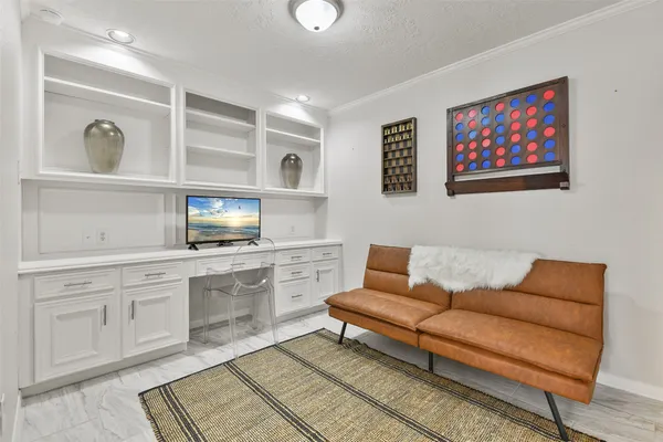 $5,800 | 416 Live Oak Lane, Friendswood, TX 77546