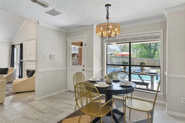 $5,800 | 416 Live Oak Lane, Friendswood, TX 77546