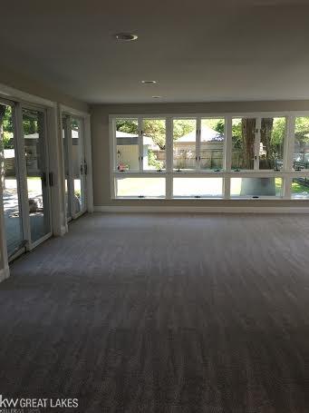 564 Lincoln Road Grosse Pointe, MI 48230 - Photo 11 of 38 Family Room