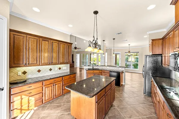 $865,000 | 103 Cranbrook Court, Ingram, TX 78025