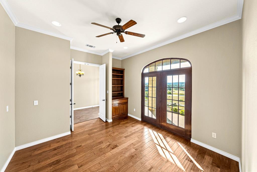 103 Cranbrook Court Ingram, TX 78025 - Photo 27 of 61 a view of an empty room and window