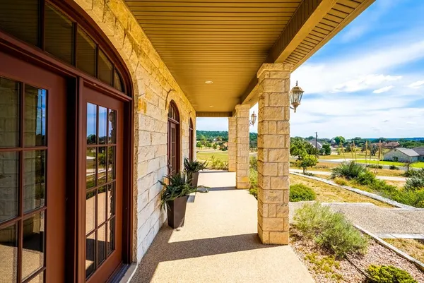 $865,000 | 103 Cranbrook Court, Ingram, TX 78025