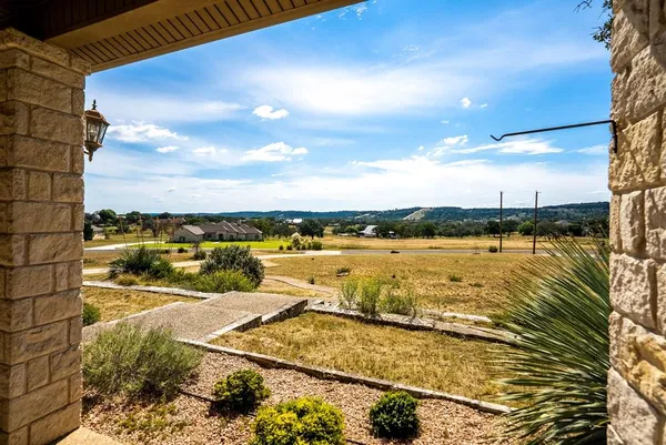 $865,000 | 103 Cranbrook Court, Ingram, TX 78025