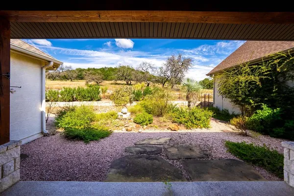 $865,000 | 103 Cranbrook Court, Ingram, TX 78025