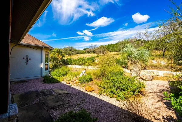 $865,000 | 103 Cranbrook Court, Ingram, TX 78025