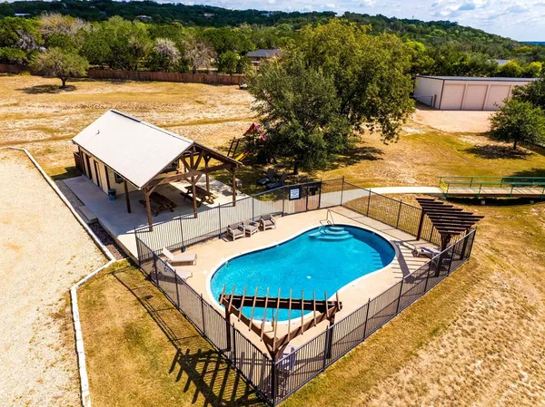$865,000 | 103 Cranbrook Court, Ingram, TX 78025