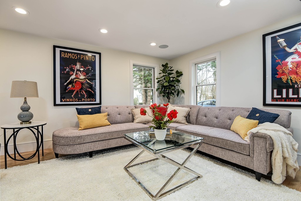 102 Thurston Road, Unit 102 Newton, MA 02464 - Photo 7 of 35