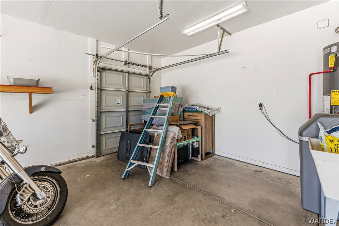 9332 Branded Road Kingman, AZ 86401 - Photo 44 of 44 a view of a room with gym equipment
