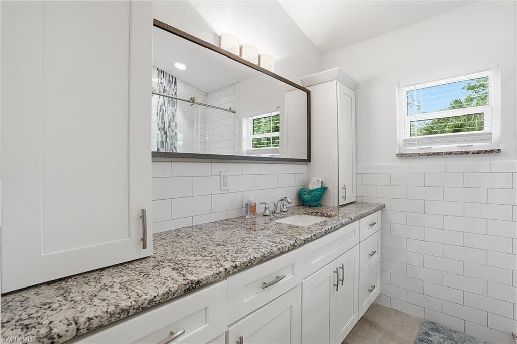 721 Logan Boulevard South Naples, FL 34119 - Photo 23 of 46