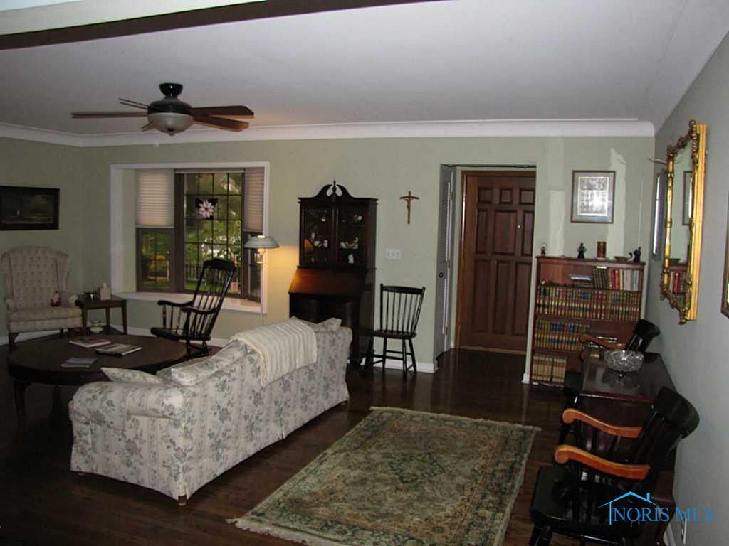 2449 Goddard Road Toledo, OH 43606 - Photo 3 of 18 Gallery Image 3