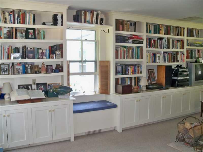 48 Mills Road Kennebunkport, ME 04046 - Photo 10 of 15 Living Room.