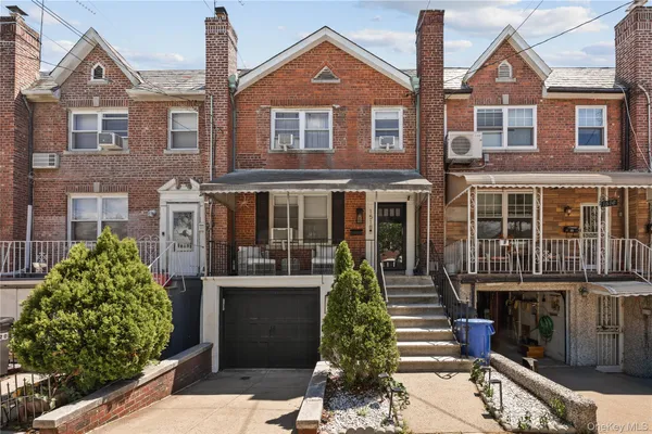 $1,050,000 | 1518 Fielding Street | Pelham Gardens