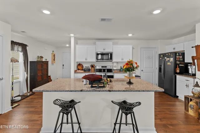 $348,500 | 2061 Southwood Circle, Morristown, TN 37813