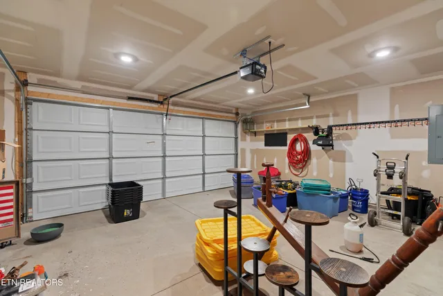 $348,500 | 2061 Southwood Circle, Morristown, TN 37813