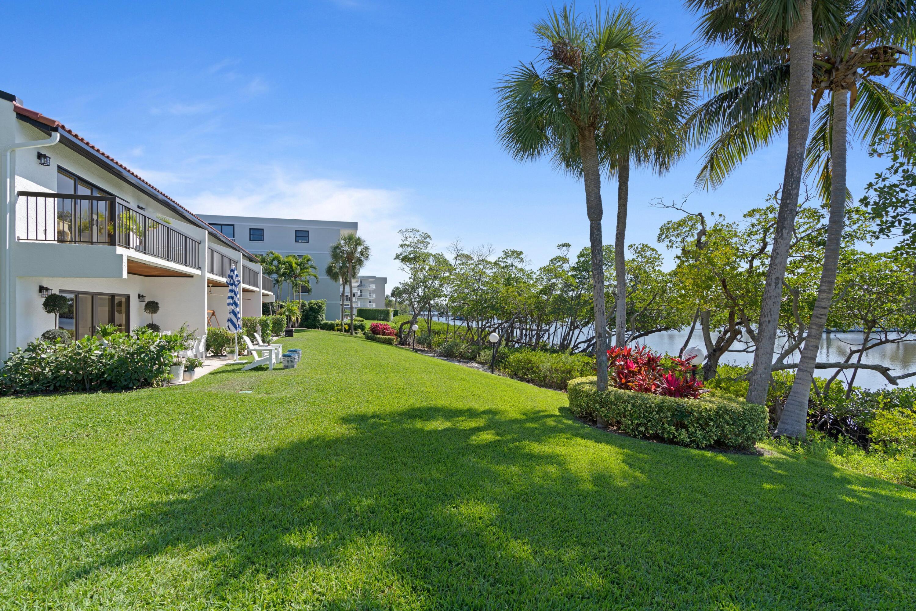 3474 South Ocean Boulevard, Unit 14 Palm Beach, FL 33480 - Photo 44 of 64 Exterior Back