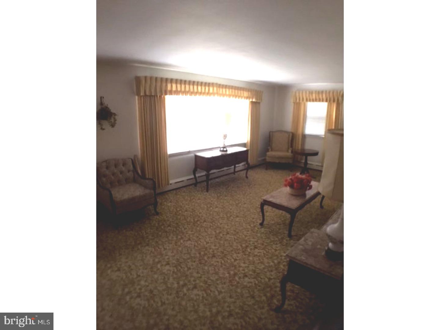 1658 Snell Road Pottstown, PA 19464 - Photo 5 of 13 Living Room