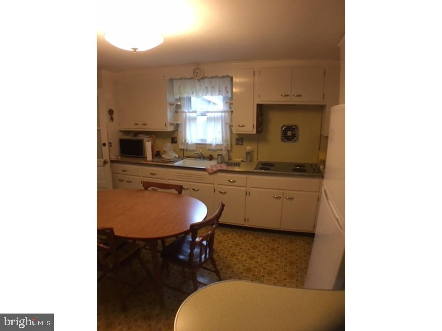 1658 Snell Road Pottstown, PA 19464 - Photo 7 of 13 Kitchen