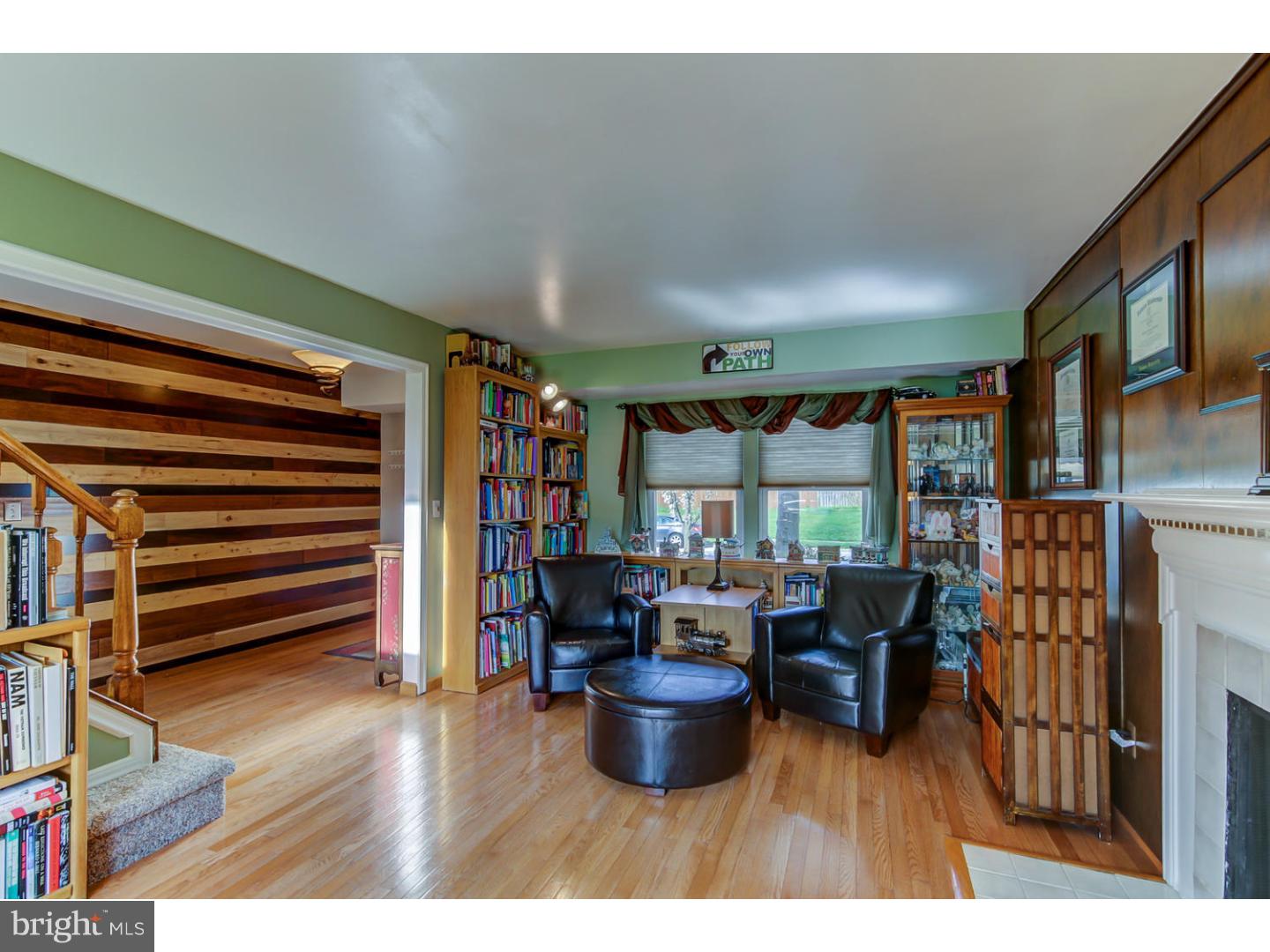 6 Gladstone Road Marlton, NJ 08053 - Photo 5 of 25 Living Room