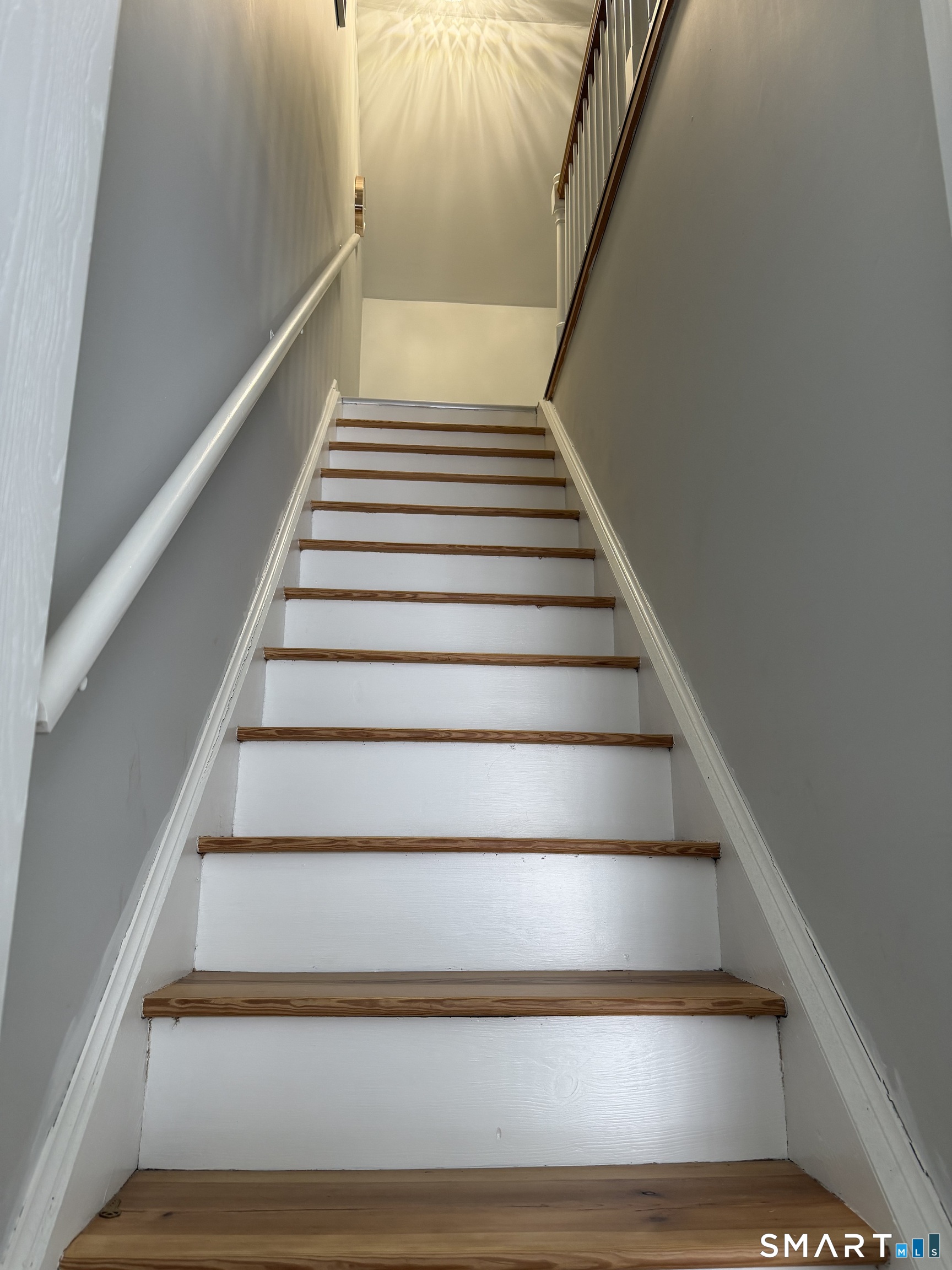 43 Sun Ridge Lane, Unit 43 Cromwell, CT 06416 - Photo 20 of 30 a view of entryway