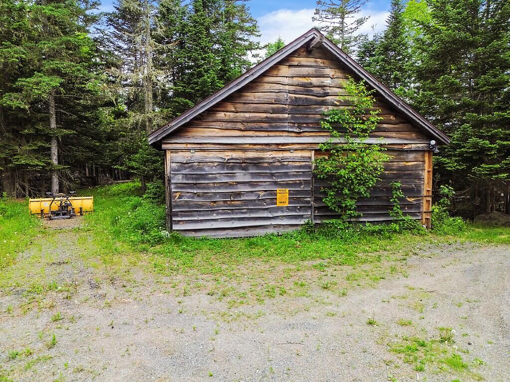 41 Stone Hedge Lane Rangeley, ME 04970 - Photo 9 of 51 Barn