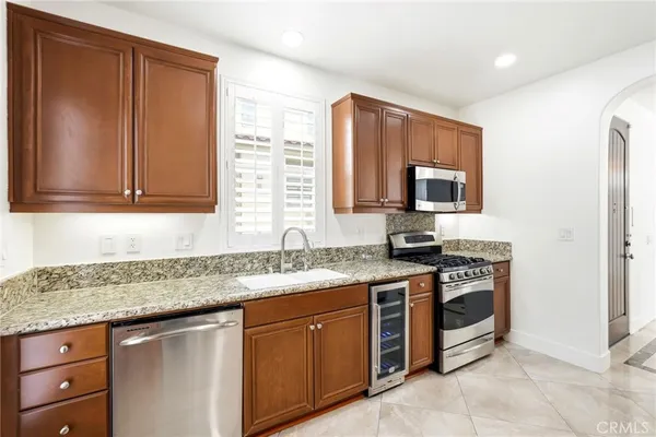 $3,700 | 11537 Amalfi Way, Porter Ranch, CA 91326