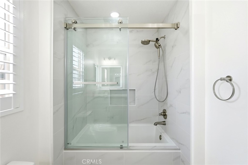 11537 Amalfi Way Porter Ranch, CA 91326 - Photo 25 of 35